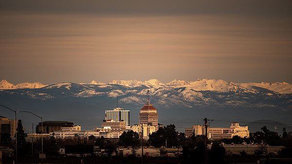 GreenV559's tweet photo. @MattLeinartQB The center of everything—Fresno https://t.co/lU6qGvsLXW