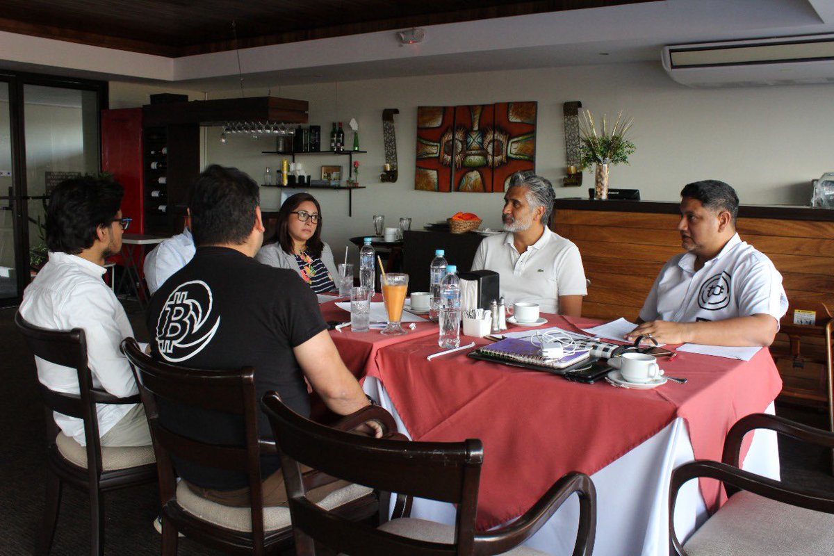 BitcoinBlockSV's tweet photo. En los últimos 8 Dias nos reunimos con cada una de las 50 empresas que están operando en el ecosistema Bitcoin o Activos Digitales de #ElSalvador

Reunimos estadísticas, necesidades, y sugerencias que nos permitirá contribuir al plan de adopción 2023. 🚀
#Bitcoin #ActivoDigital https://t.co/U4dcusHYjM
