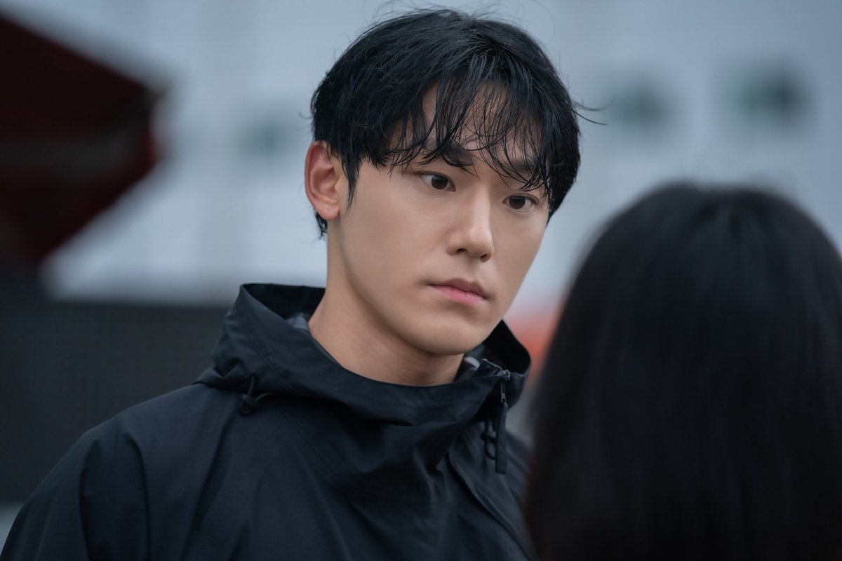 kdramatreats's tweet photo. #TheGlory Part 2 is confirmed to be released on March 10 starring #SongHyeKyo and #LeeDoHyun on Netflix 🔥 https://t.co/LS0LjfuhNU