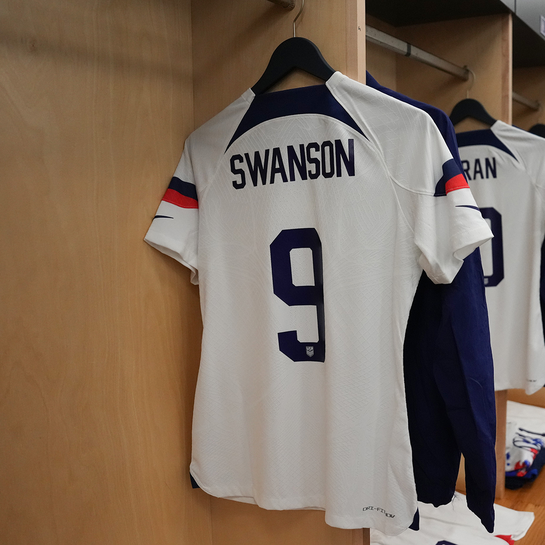 Making her #USWNT debut tonight...

✨ 𝙈𝘼𝙇𝙇𝙊𝙍𝙔 𝙎𝙒𝘼𝙉𝙎𝙊𝙉 ✨