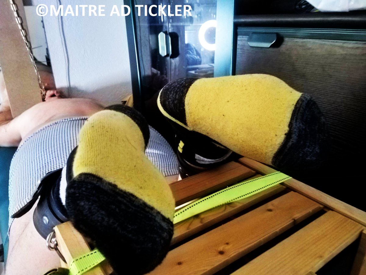 AdMaitre's tweet photo. Mardi 17/1/23, nouvelle séance avec un soumis régulier😈
#tickletorture #tickling #ticklingbody #maletickling #maitre #soumis #domination #soumission #AdMaitre #bdsmtickling #malebondage #ticklemaster #ticklingmaster #tickleabuse #tickledungeon #tickletable #ticklingfetish https://t.co/7XDFNMV5m6