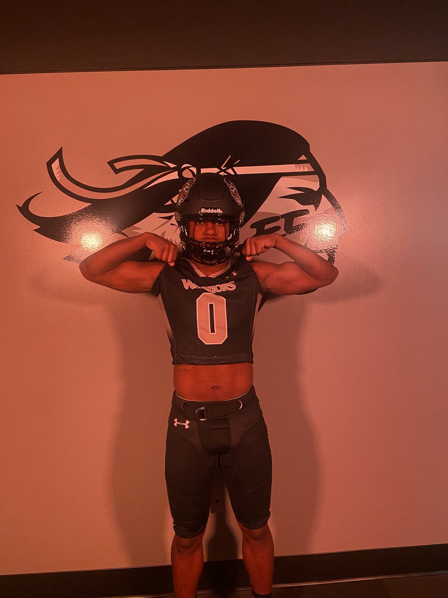 kadavionsmith's tweet photo. Had a great visit at EC⚫️🟡 @Coach__Pratt @aj_erdely @turnerrotenberr @Coach_Webster2 @phuddleston_ph @coach_HarrisT https://t.co/UFpoGVa64U