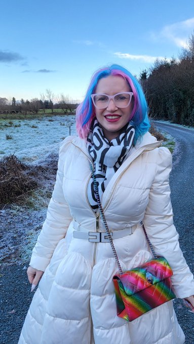 Wow the first snow I have seen in so many years.  Welcome to Ireland xxx  I'm back in Benidorm from next