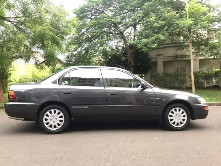 Suka Mobil Tua tweet media