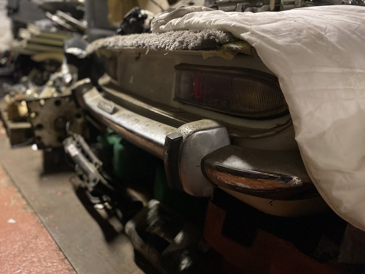 BrookfieldDan's tweet photo. So here is a sneak peek of our second instalment of abandoned classic cars! We’ve been out and filmed another location! Soon to be edited and hitting The Dip Monkey Garage YouTube channel! https://t.co/EEGvIesORD 

#80scars 
#90scars
#barnfind
#abandoned
#thedipmonkeygarage https://t.co/Aimc55rsPE