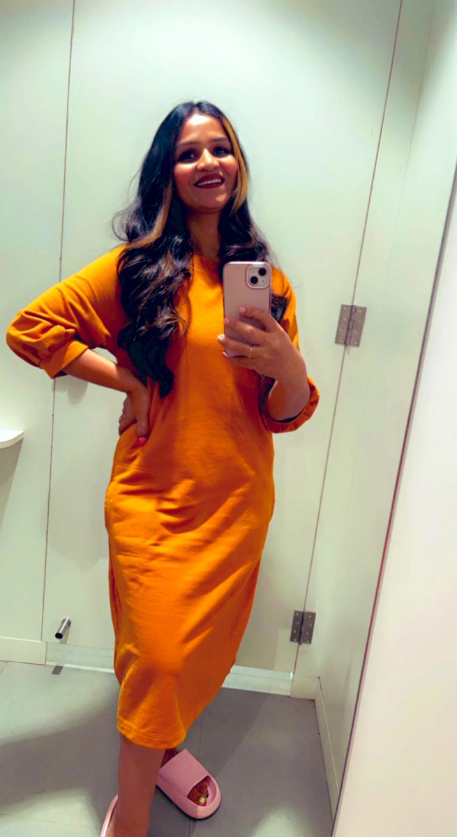 ના ડરાવીશ સમય તુ મને, તારી કોશિશ સફળ નહીં થાય. કારણકે જિંદગી ના મેદાનમાં ઉભી છું, કેટલાય ના આશિર્વાદ નો કાફલો લઈને.