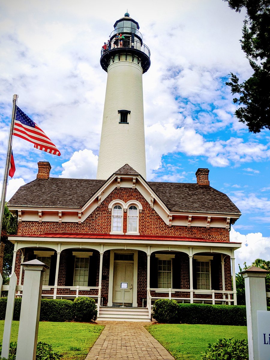 Time to enjoy history, art, and more with #Top4Museums for this weeks #Top4Theme. Share Your #Memories and Tag @LiveaMemory @gfreetraveler @obligatraveler

@NorthCharleston #firemuseum
@FernbankMuseum 
@tellusmuseum 
#StSimons #lighthouse #museum