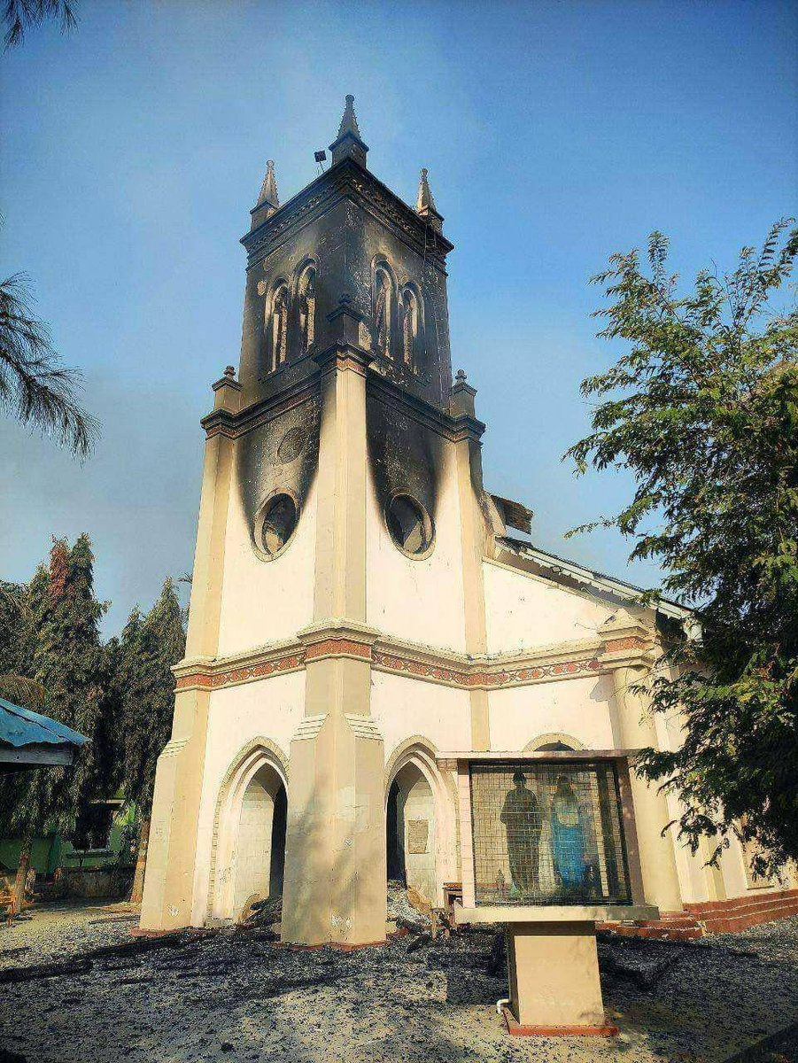 MahnWinnKhaing's tweet photo. Junta burned down the historic 129-year-old Roman Catholic Church, village houses,killing civilians and destroy properties in Sagaing region and across the country. They are intensifying more civilian attacks while preparing for elections to seek the further entrenched power.
Crd https://t.co/Egz4utAHPm