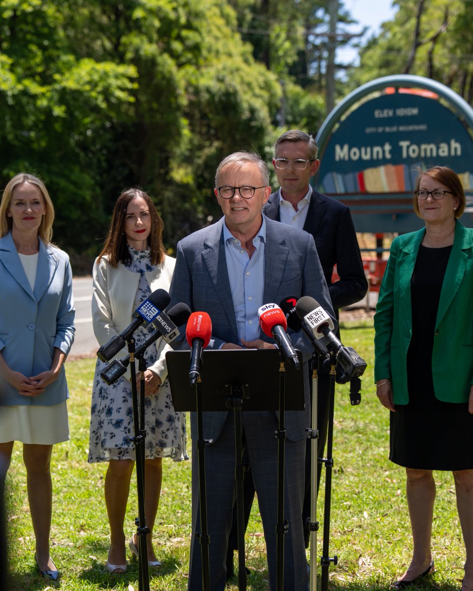 AlboMP's tweet photo. The Blue Mountains is such a stunning part of our country.

It's no wonder millions of tourists visit every year, and locals love where they live. https://t.co/yozn4TxKGo