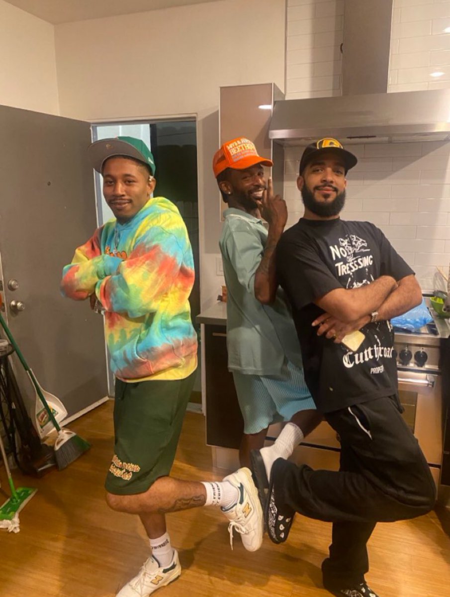 Pmaht1's tweet photo. Stizz been on that 🦩@MickeyChristmas https://t.co/4PxFR2lHS5