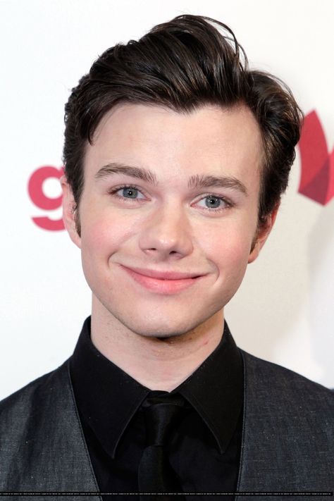 hourly chris tweet media