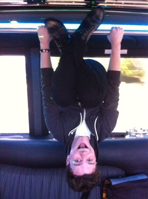 hourly chris (@hourlychris_) on Twitter photo 