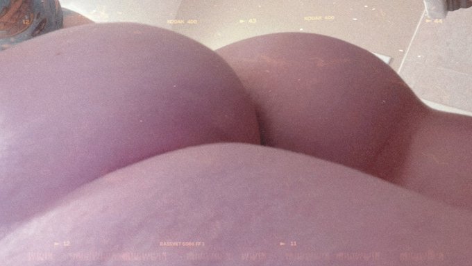 mind if i use ur face to sit down? https://t.co/oe5yoTXokJ