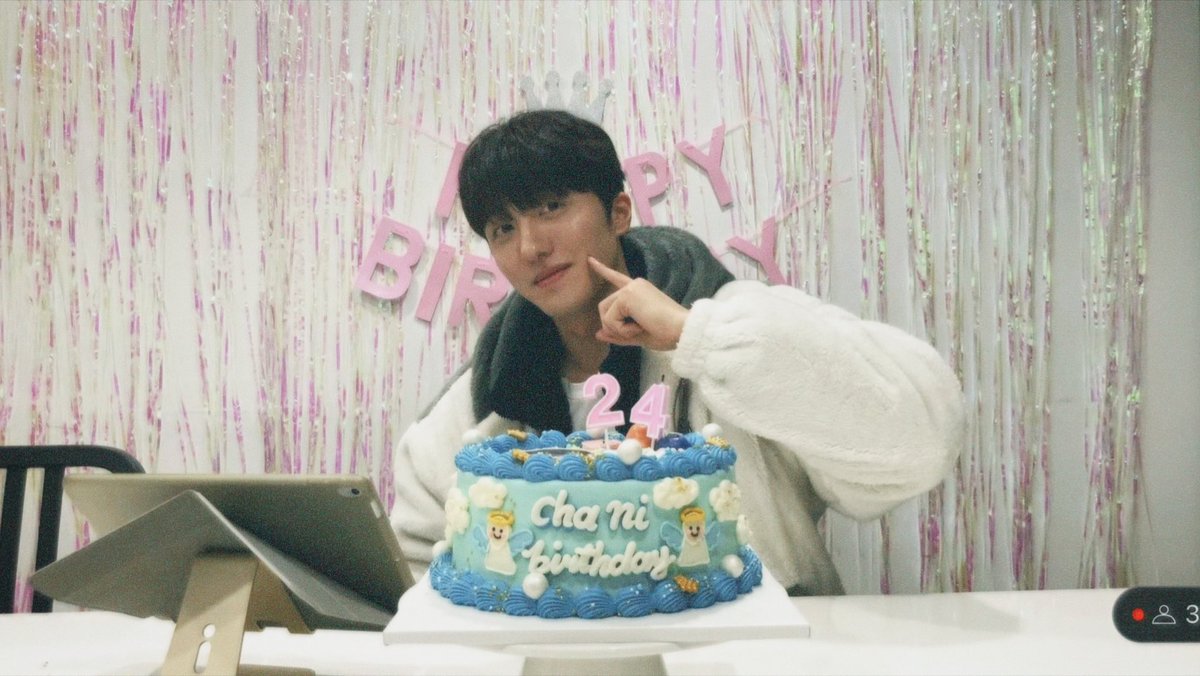diarychani's tweet photo. Happy 24th Birthday my love 🤍!  

#에스에프나인  
@sf9official
#찬희야_너를위한_겨울이야
#HAPPYCHANIDAY 
#SF9 #찬희 #CHANI https://t.co/pjlU5TWxCC