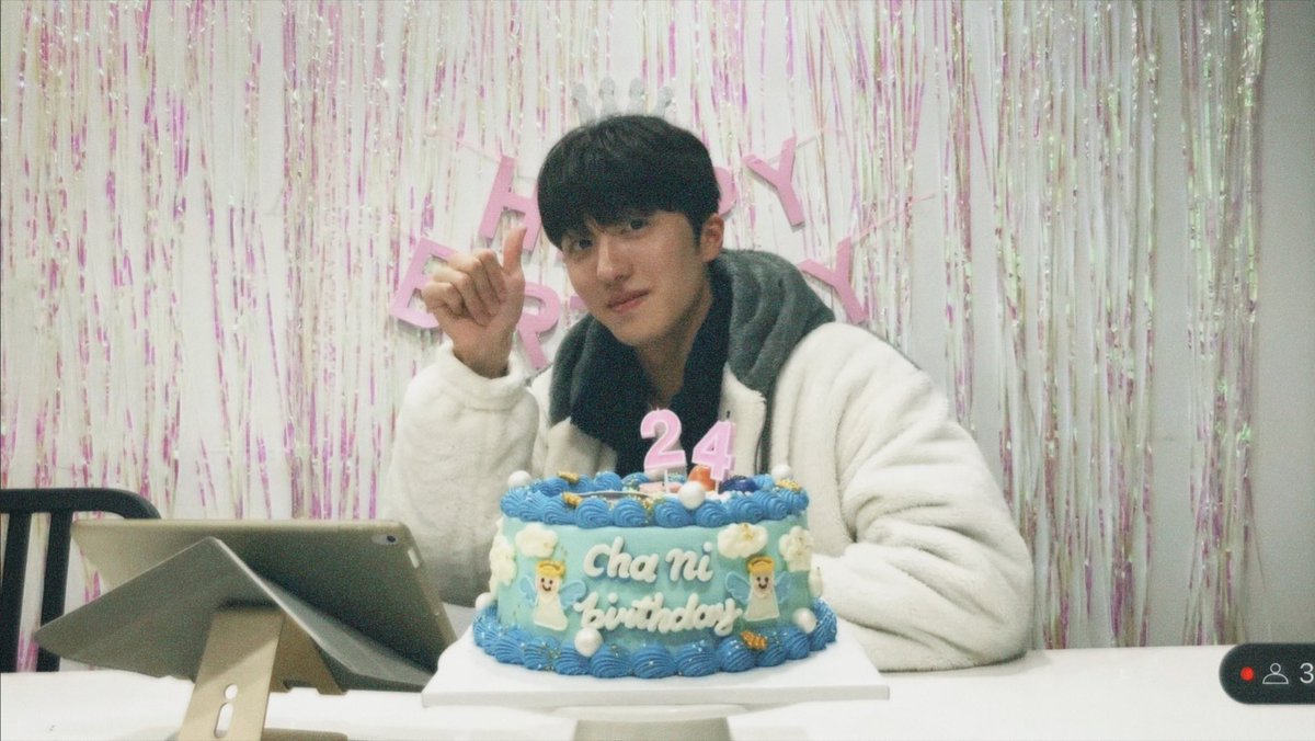 diarychani's tweet photo. Happy 24th Birthday my love 🤍!  

#에스에프나인  
@sf9official
#찬희야_너를위한_겨울이야
#HAPPYCHANIDAY 
#SF9 #찬희 #CHANI https://t.co/pjlU5TWxCC