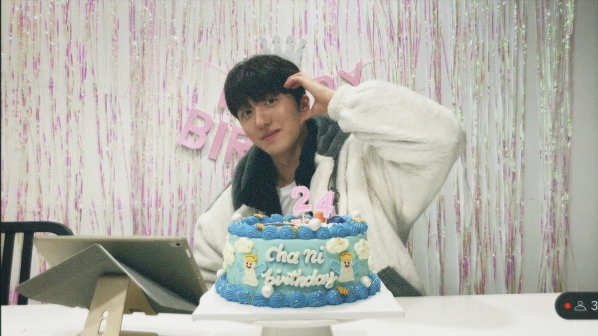 diarychani's tweet photo. Happy 24th Birthday my love 🤍!  

#에스에프나인  
@sf9official
#찬희야_너를위한_겨울이야
#HAPPYCHANIDAY 
#SF9 #찬희 #CHANI https://t.co/pjlU5TWxCC