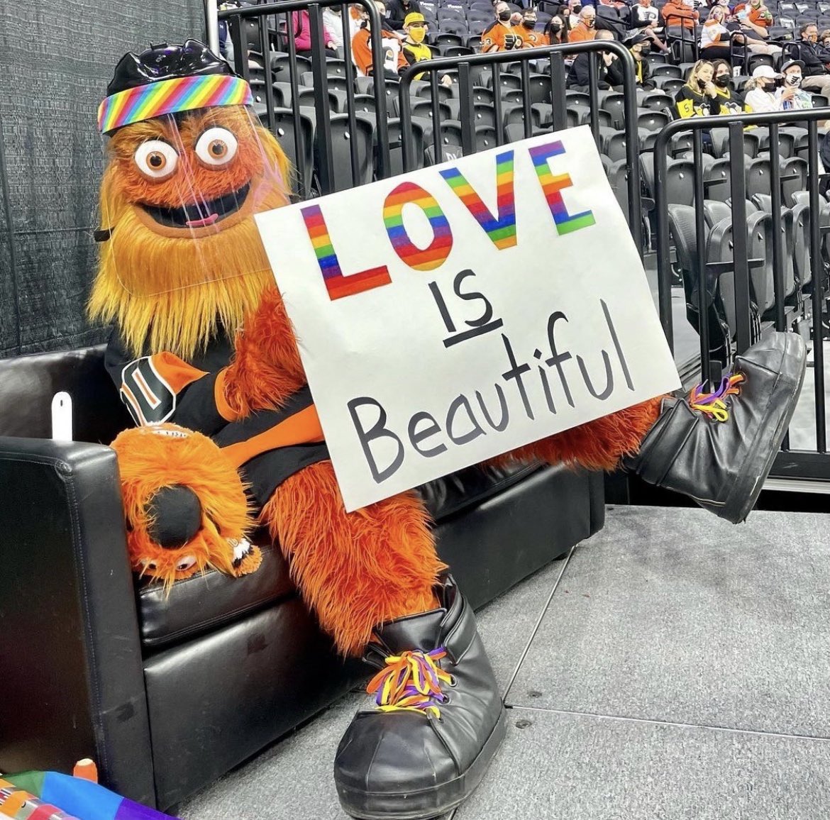 13CAUFIELDS's tweet photo. just one example, but gritty has been a proud ally and i’m not even joking https://t.co/6uchkTQeFt
