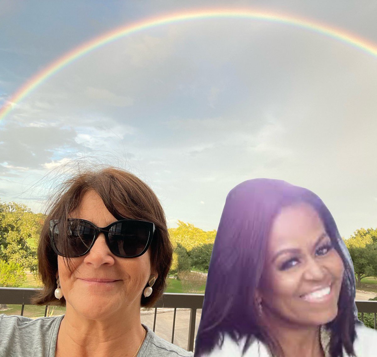 clgarciap's tweet photo. Happy bday to us! @MichelleObama #Capricorns #Photoshop https://t.co/SXfmyJzC1E