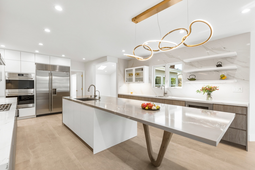 Greenberg_GC44's tweet photo. Step into modern art with this amazing kitchen! @SubzeroWolf appliances and custom island creates an inspiring atmosphere that puts the magic of cooking into perspective. #modernkitchen #subzerowolf #kitchendesign

Greenberg #Construction
844-349-4411 info@greenberg.construction https://t.co/J68Vh0eGSv