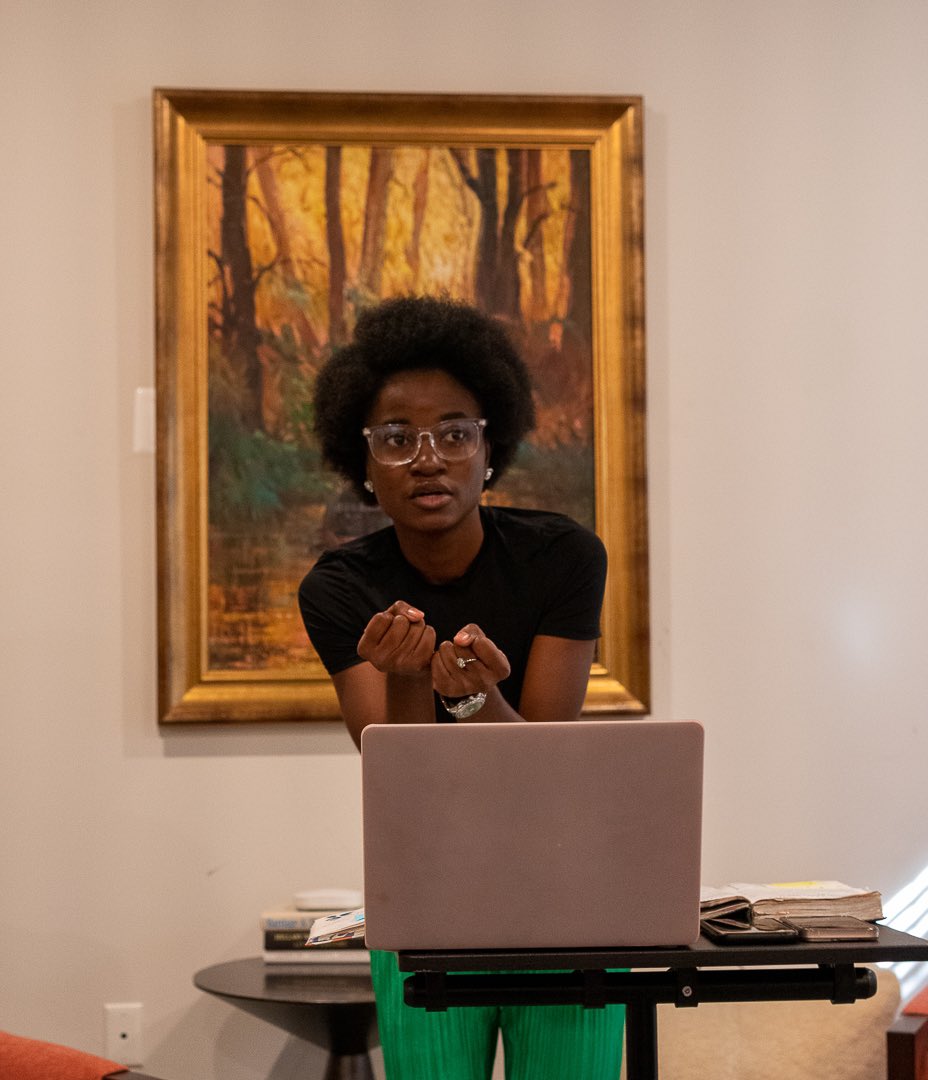 fiyinolubiyi's tweet photo. I started ministry as a 16-year-old. 
I was not a pastor or "called to ministry"; I was just a girl whose life Jesus had dignified with his love. I heard the gospel at one meeting and I could not keep a word of what I heard to  to myself! 

I told any friend who would hear what I https://t.co/WonGB03XLn