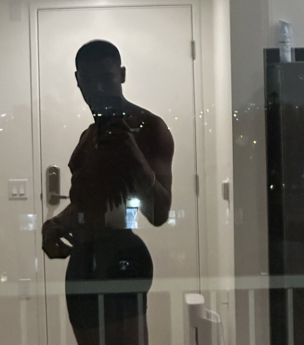 M | 🩵👑 tweet media