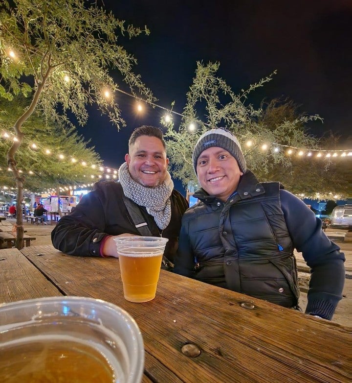 SamRuelas's tweet photo. Y nimoderrimo... #paperlamas @frankcoronado (@ Bar La Ruina in Hermosillo, SON) https://t.co/9qo7tdRXll https://t.co/rZ0UBzkbZk