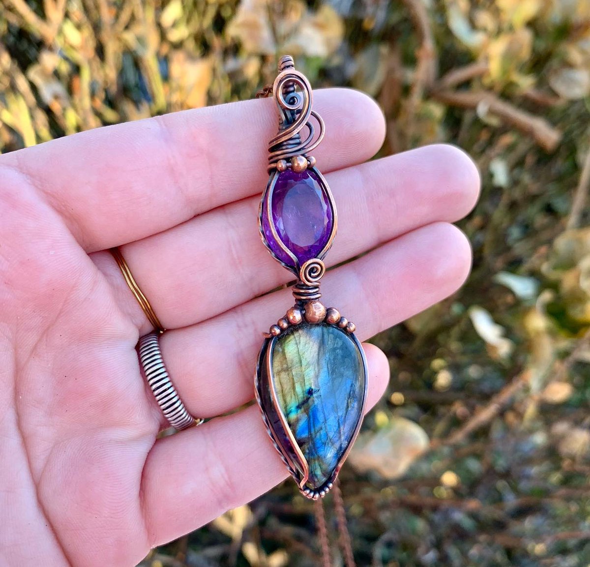 EarthlyIndigo's tweet photo. Labradorite and faceted amethyst in copper💙🔮 #wirewrap https://t.co/JEheU0g1gp