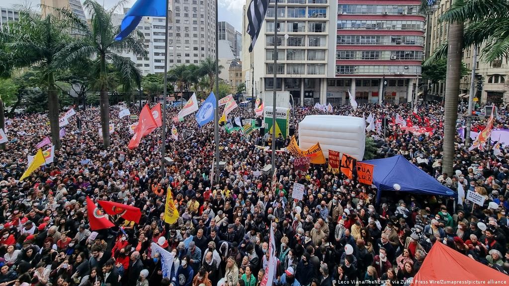 Crisis en Brasil, otra señal peligrosa para los pueblos de Latinoamérica. La construcción de la Patria Grande Popular es la salida.
internationalhumanistparty.org/es/article/cri…