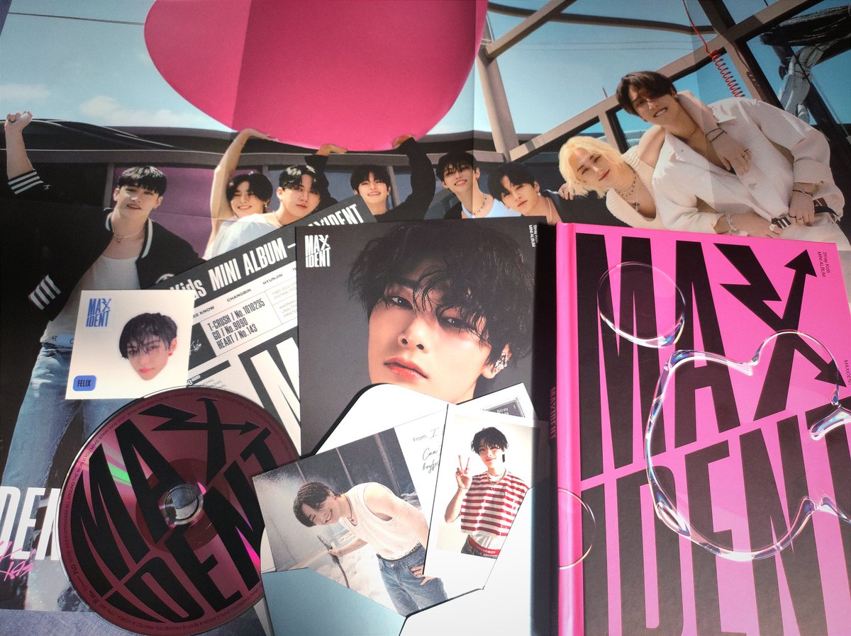 Ariel_Bear's tweet photo. Will be handing out limited freebies on the skz fm

what: very limited random skzoo stickers /or/ random skz Official Merch 
must: Like and retweet
when: D-Day 1.20
where: around smoa arena (exact loc tba)

dm if interested po for trades po ❤️
#benchxstraykids #staywithbench https://t.co/kL6agQDKbi