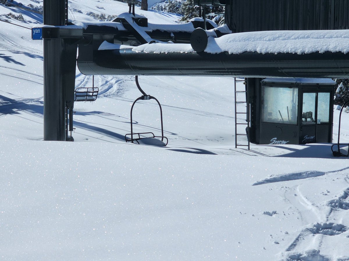 snow_valley_ca's tweet photo. Get Ready for Slide Peak!   There's a lot of snow on Slide and our crews are working hard to prepare for its opening this weekend.  We appreciate your patience as we work to get it open!

#SnowValley  #slidepeak https://t.co/AHGGO1Aobf