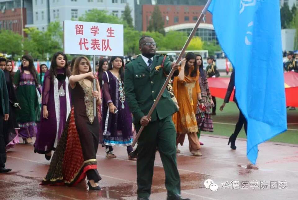 cdmu2's tweet image. A glimps from Past on occasion of university Olympics opening ceremony, #chengdeMedicalUniversity has students from around the globe creating a diverse environment which helps in grooming. #china #cdmu