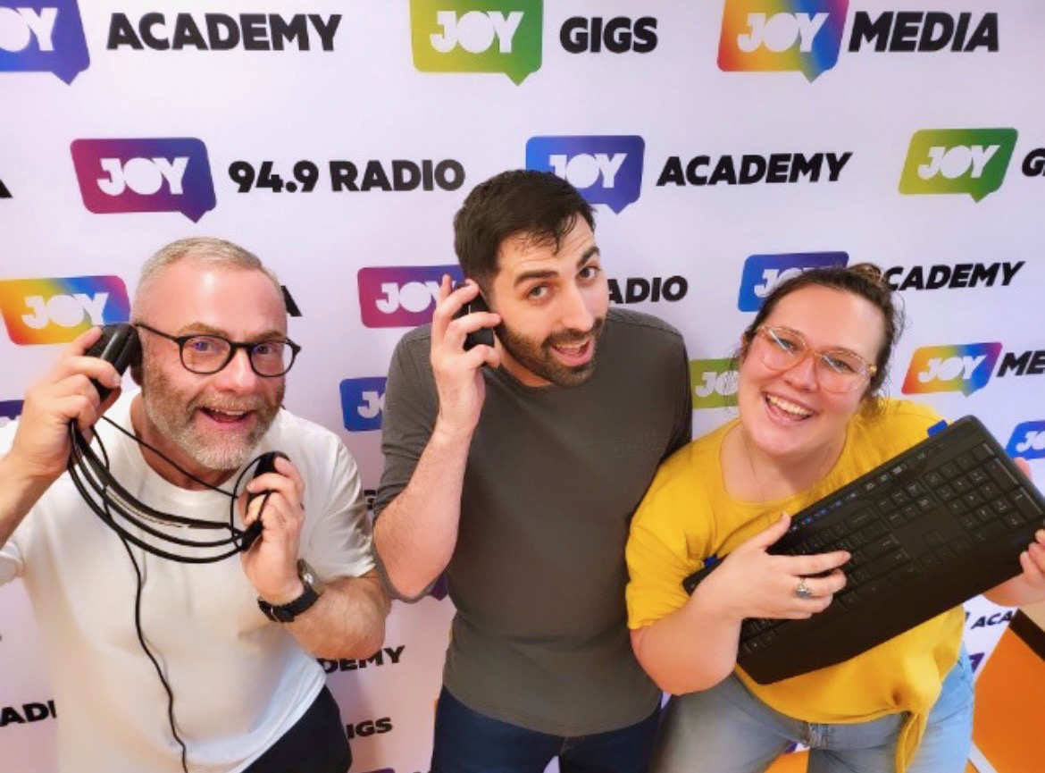 Going live today at 5:15pm on <a href="/JOY949/">JOY Media</a> to bring my world of gaming nerdiness to the fine folks at JOY Drive - <a href="/EmilyTresidder/">Emily Tresidder</a> &amp; @Warren_Joy949 

🎮