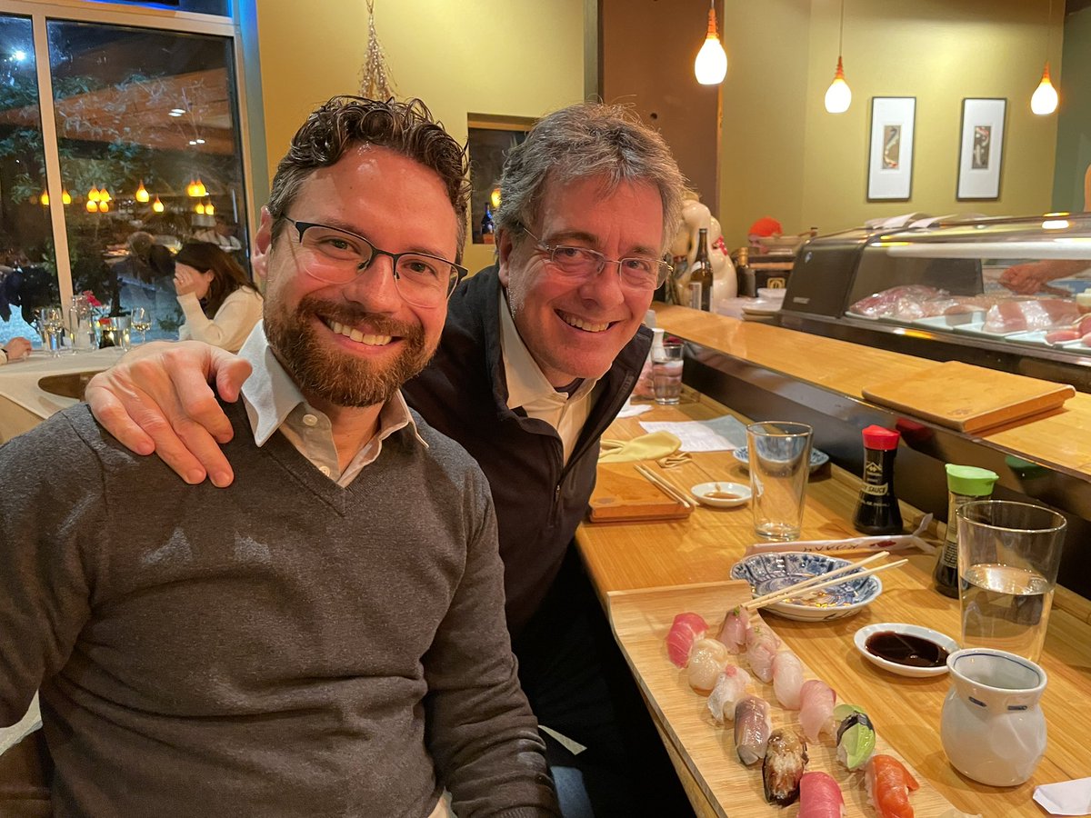 LabNetz's tweet photo. Wrapping up a fantastic day full of exciting science and great conversations with students at @UWMolES . Special thanks to Dr. Albert Folch for wonderful hosting and great conversations together. 

#coolscience #UWseattle https://t.co/UhasgIKoXf