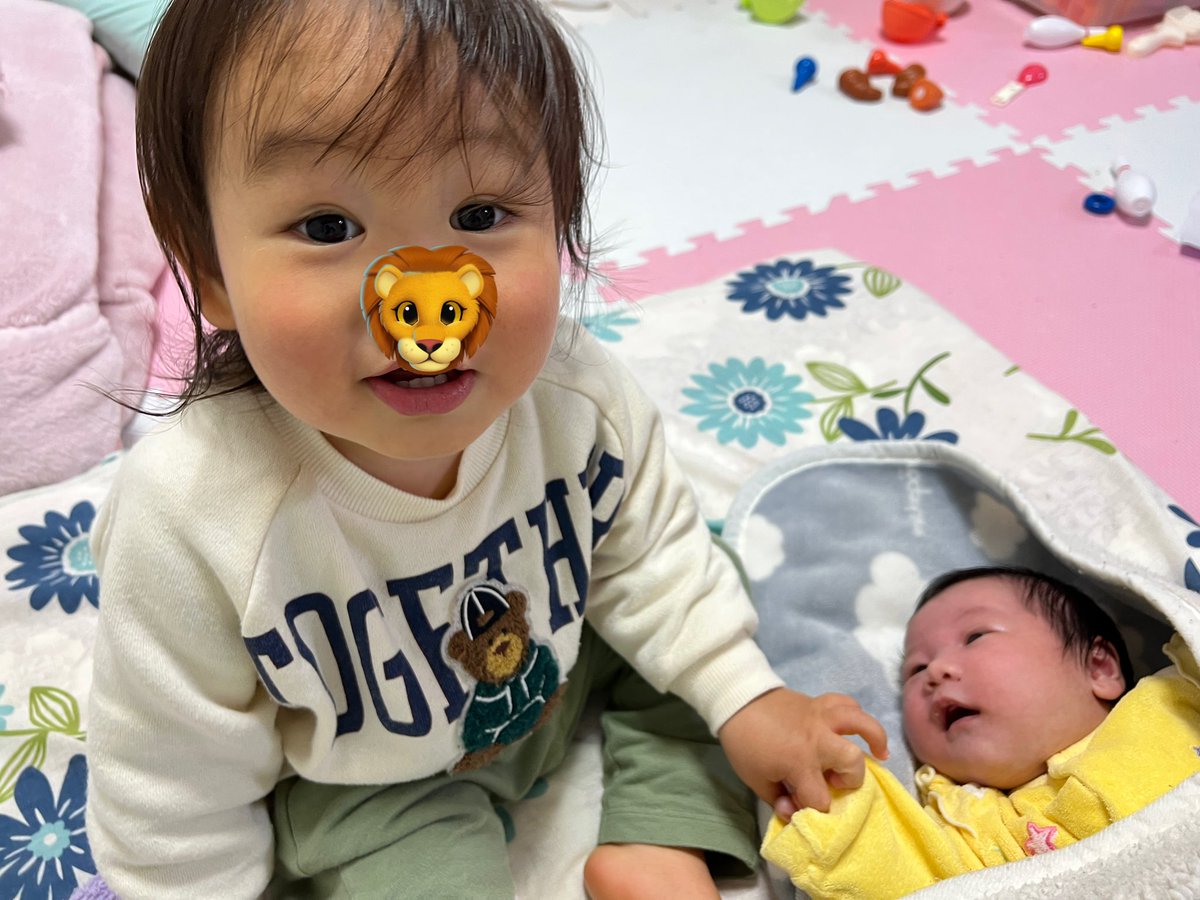遅ばせながら、あけましておめでとうございます🎍
11月末に陣痛開始1時間半のスピード出産で女子産まれました👶🎀
息子の赤ちゃん返りとイヤイヤ期で毎日やばいけど、子育て頑張る🥹