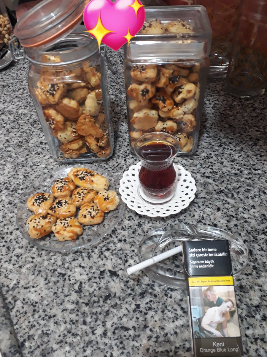ZeynepEmine38's tweet photo. Canım
#___ANNEM
Senin canın
Kurabiye isterde
#___BEN
Gecenin Üçü
Sabahın körü de oLsa
nasıl Yapmam Ki;
Senin hakkını nasıl öderim..
AnneLerimiz
Sağken değerini bilelim
GÜNAYDIN
#ANNEM
GÜNAYDIN
#YAŞAMAK
🎼💙💙🎼
https://t.co/KpmVouVSdm https://t.co/Es91wrNyDJ