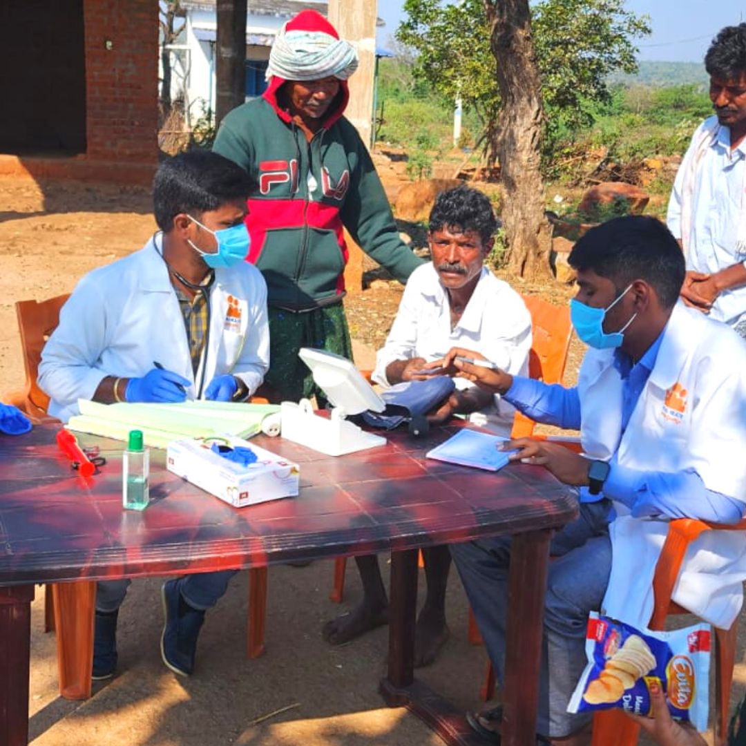 Total Health medical team in Amrabad visited Udimilla Penta, a #Chenchutribe settlement, to conduct a #health camp. Most people who came for the consultation suffered from seasonal flu. The medical team gave them treatment and #medicines with tips on preventive #care. #NGO