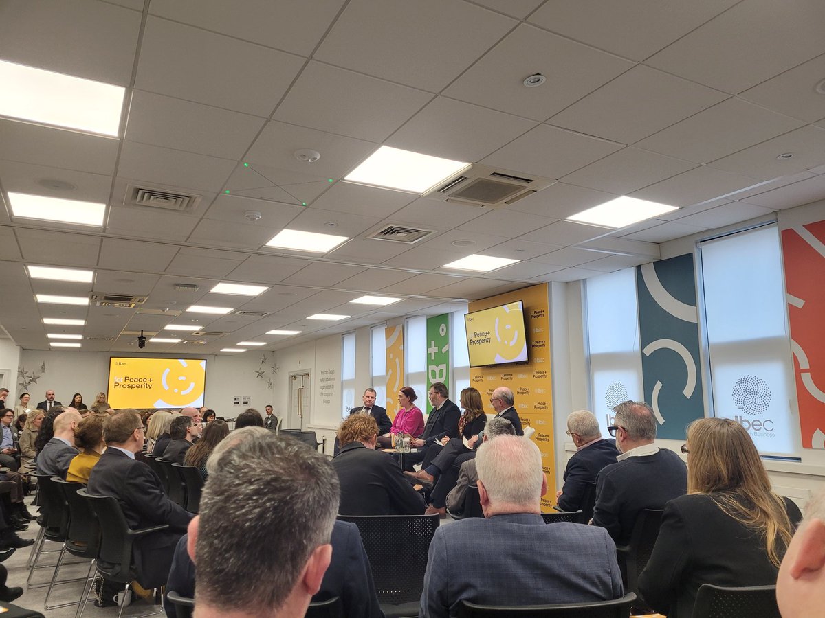 Fantastic session in @ibec_irl this morning on the important interlinking between Peace and Prosperity on the island, north and south @GlencreeCentre #glencree4peace #peaceandprosperity