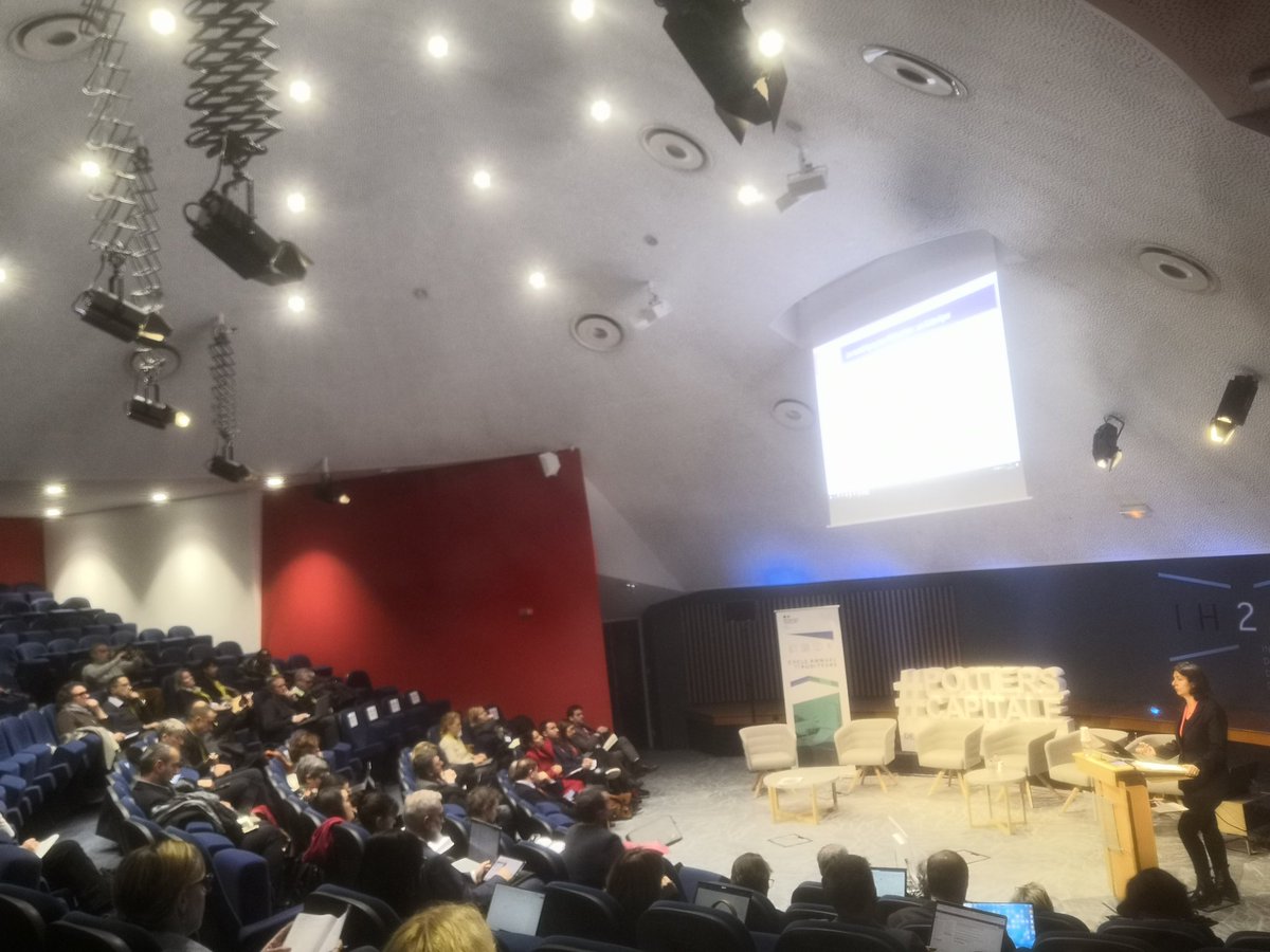 Colinconu's tweet photo. Après un petit point de prospective avec #ChatGPT @flobiot fait un rappel historique des stratégies de la DNE @Ih2ef #crcne https://t.co/095U6TgDm0