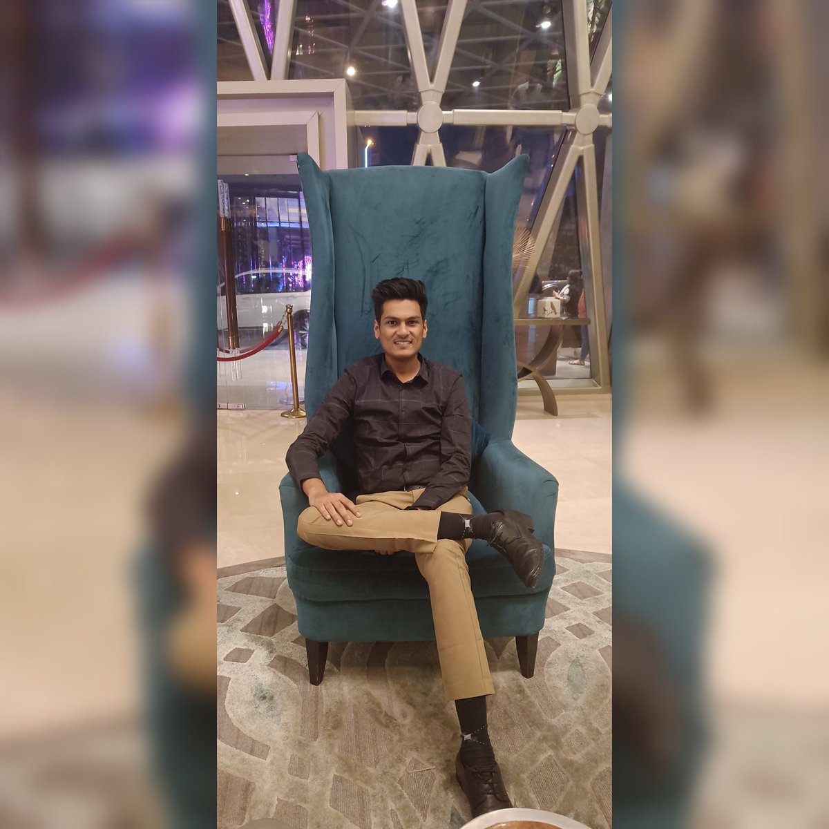 95samjain's tweet photo. Cousin bro Sangeet 🖤🖤🖤💫💫💫 https://t.co/LpJpyAiPlh