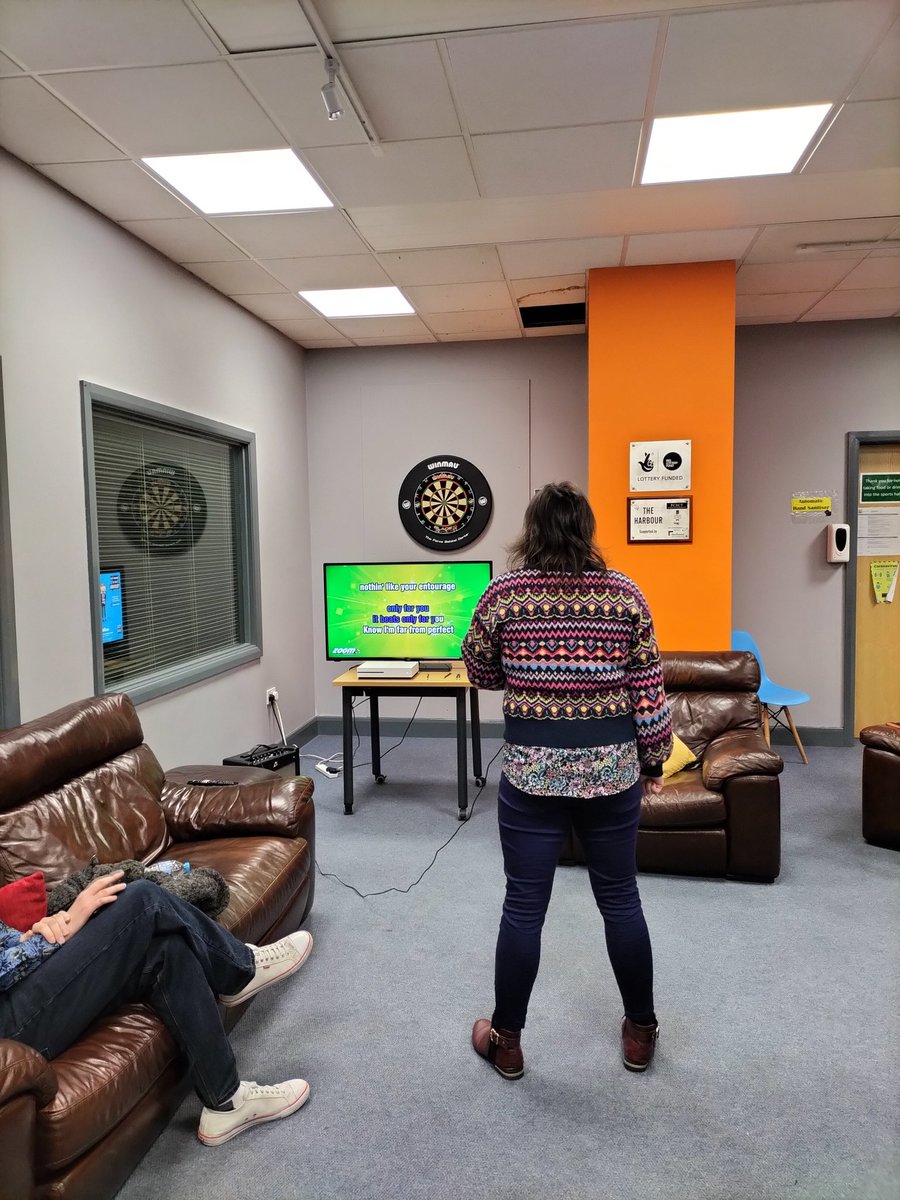 Fusion Youth Group love a Karaoke Night 🎤 mostly solo songs last night although a few times everyone joined in, singing and dancing 💃😊 #Fusion #Singing #Fun 
<a href="/FundCopeland/">Copeland Fund</a> @fcsct #Thehenrysmithcharity