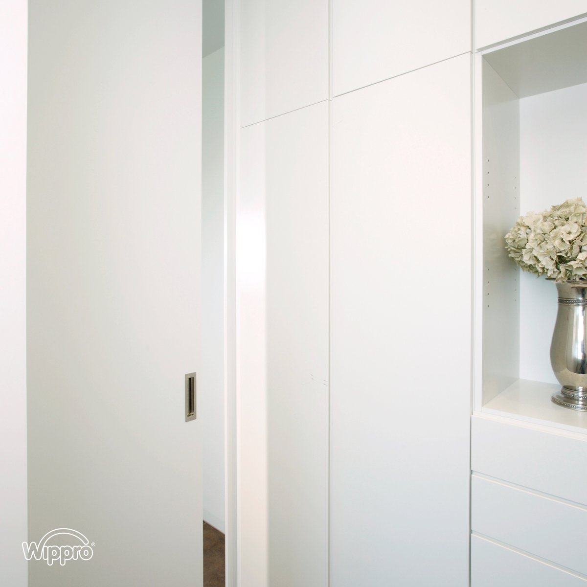 Schiebetüren
Die vielen Kombinationsmöglichkeiten an Türsystemen und Modellen bieten eine unglaubliche Fülle an Gestaltungsmöglichkeiten für dein Zuhause
-
Für mehr Informationen: wippro.com 
-
#wippro #wipprodoors #innenarchitektur #hausbau #schiebetüren  #interior