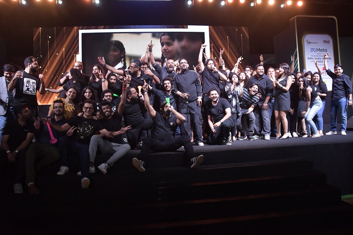 IMPACT_onnet's tweet photo. Highlights from the #EffiesIndia2022 awards:
@Ogilvy_India bags the coveted #agencyoftheyear
@LeoBurnettIndia picked up the #grandeffie trophy.
@MDLZ won the #clientoftheyear
@TheAdClub_India @MLLintasGroup #McCann
@parthasinha @Sam_Balsara
#IMPACTMagazine #happenings https://t.co/VZjdmQ5GsN