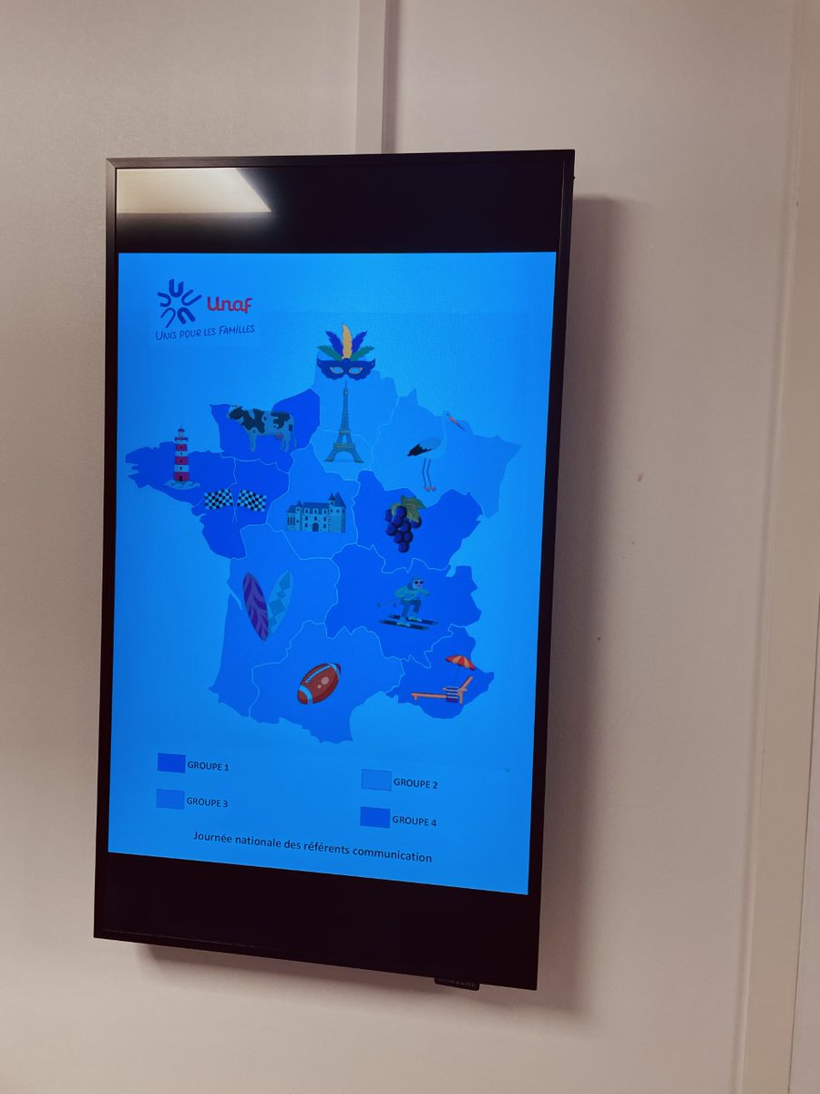 🔵Ce mardi 17 janvier, l'Unaf avait invité les référents communication des Udaf et des Uraf à se retrouver le temps d'une journée pour échanger sur nos pratiques. 
L'occasion de revenir sur les actions de 2022 et de travailler ensemble sur ce qu'on veut mettre en place pour 2023