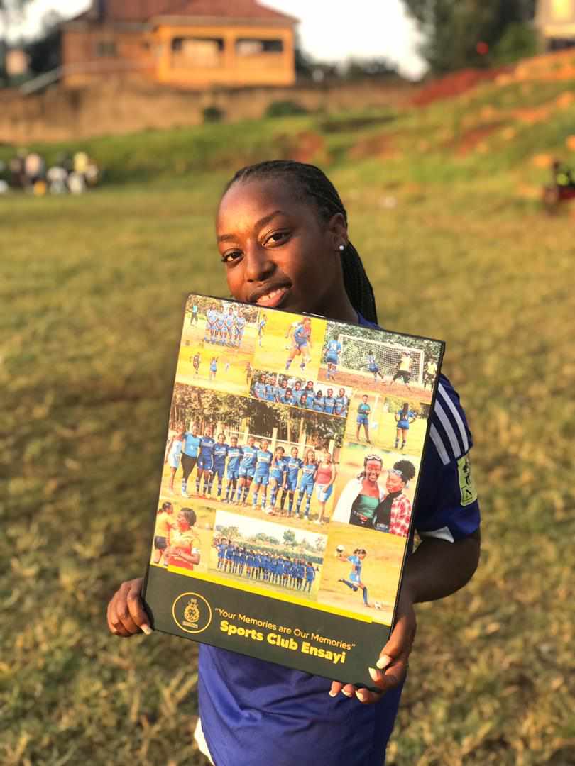 ScEnsayi's tweet photo. It's only simping if you can't afford it:Since the other team that deals in machando could only afford fuel to mukono, we showed them how it's done.The young women having interacted with the young boys and seen the energy collecting their reward for a good game.
#EFTV.Speechless https://t.co/H18HmWGMjs