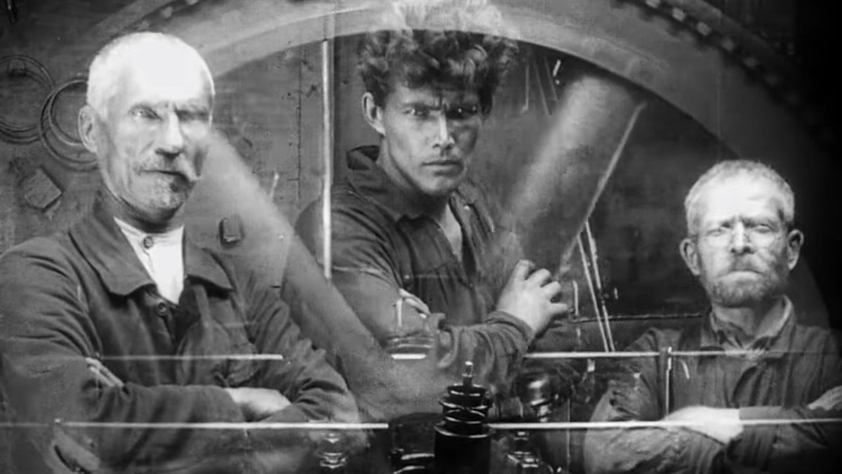 lecinemamuet's tweet photo. Né un 22 janvier : Sergueï Mikhaïlovitch Eisenstein (1898-1948), cinéaste soviétique, chef de file de l'avant-garde russe des années 20 avec de nouvelles techniques et expérimentations en termes de montage, donnant des films marquants tels que La Grève ou Le Cuirassé Potemkine. https://t.co/GwEGhAj5Od