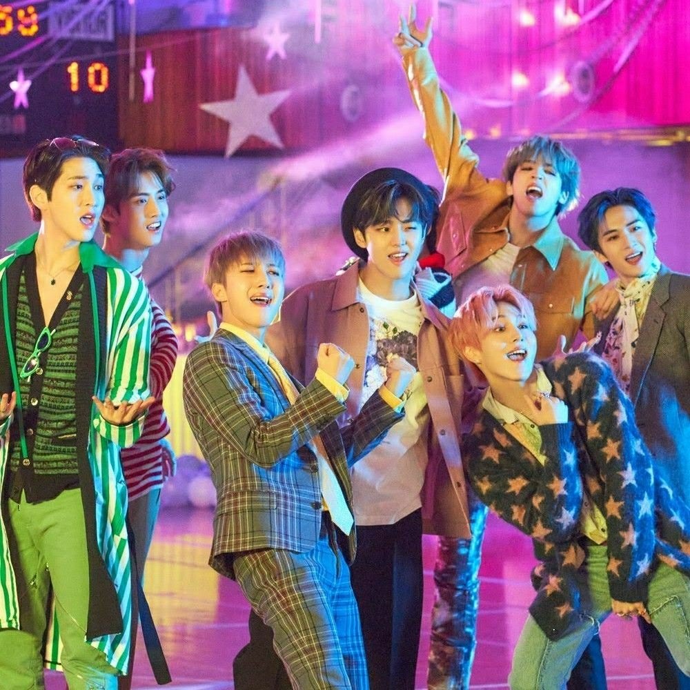 ChikninaDeuseyo's tweet photo. Yanan with pentagon. 
Remember when we were so happy seeing him consecutively in all 3 last cb https://t.co/C7atNR24YU