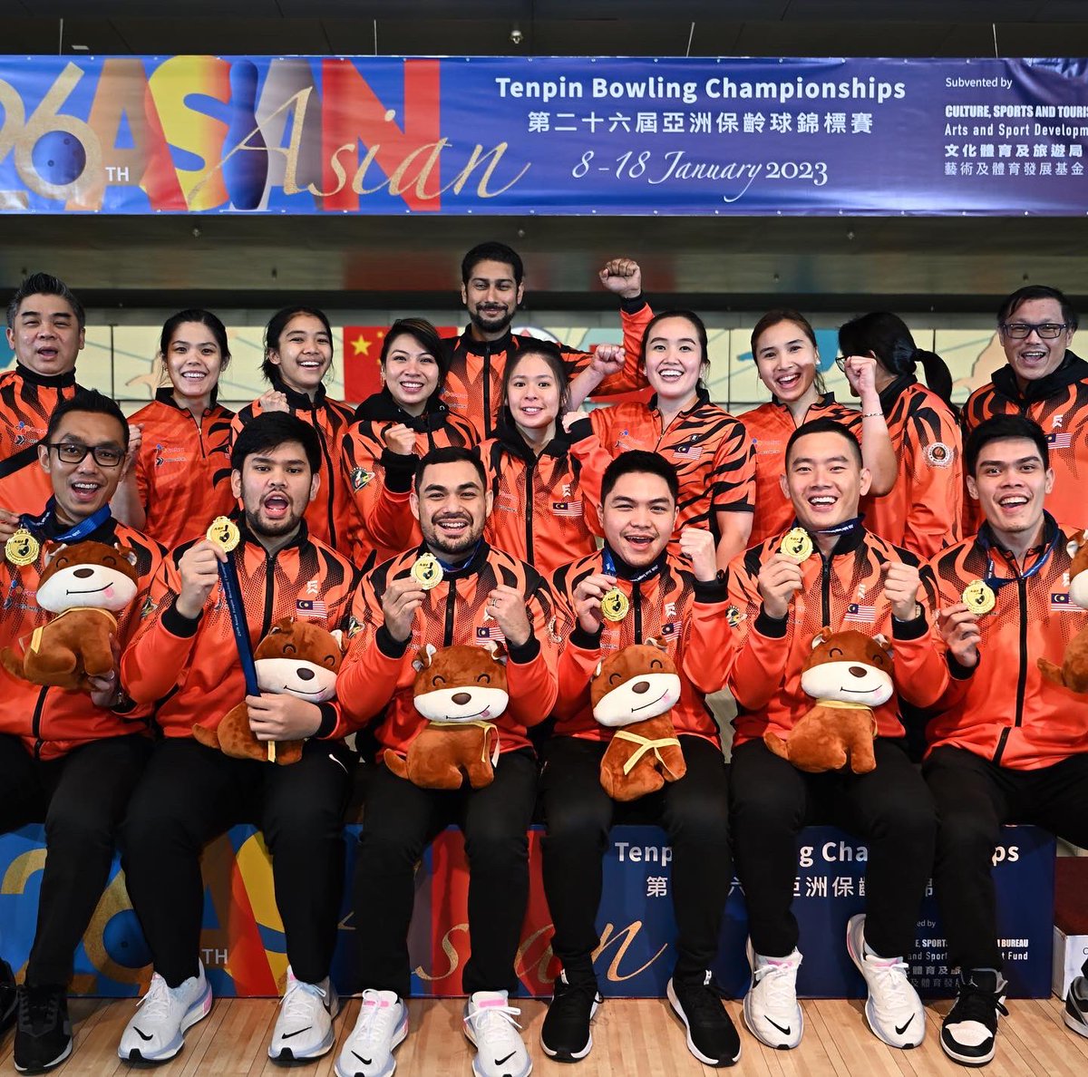 Tun Hakim Bowling tweet media