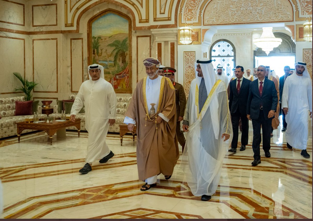 OmanObserver's tweet photo. His  Majesty Sultan Haitham bin Tarik arrived in Abu Dhabi on Wednesday, where Sheikh Mohammed bin Zayed al Nahyan, President of UAE welcomed His Majesty on his arrival at the presidential airport in Abu Dhabi.
#Oman #OmanObserver #السلطان_هيثم_بن_طارق https://t.co/sxHJDRFbVJ