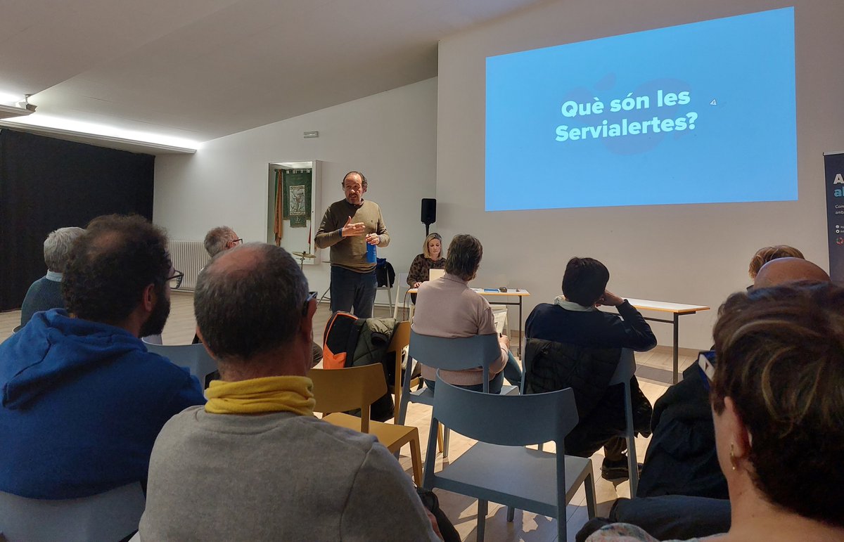 Veolia_Cat's tweet photo. 💧 Ahir, a #SantHipòlitdeVoltregà, vam impartir un taller sobre la factura de l'aigua i la modificació del sistema de tarifes en col·laboració amb l'@ajSantHipolit.

Vam explicar les bonificacions i vam oferir consells d'estalvi per fer un ús responsable de l'aigua #AGBARambtu https://t.co/4HvBhOWrC5