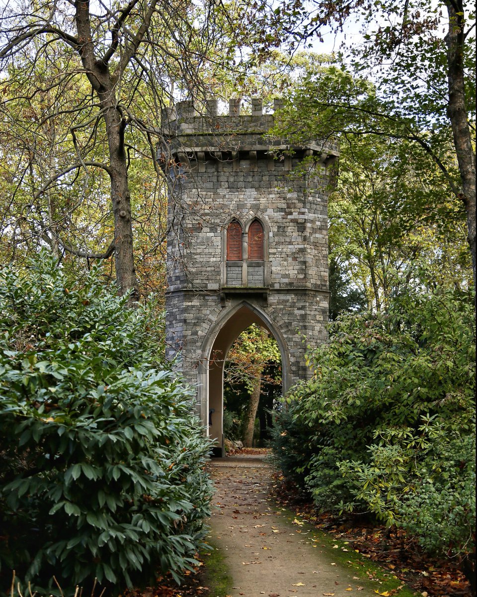 Wer auf den Rothschildpark mit Blick auf den neugotischen Zierturm getippt hat, lag goldrichtig! 👌 🏰